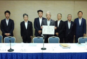 島光理事に感謝状贈呈